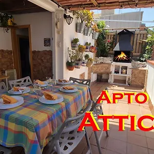 *** Aparthotel ático, Terraza Y Bbq, Metro Bcn, Park Güell Spagna